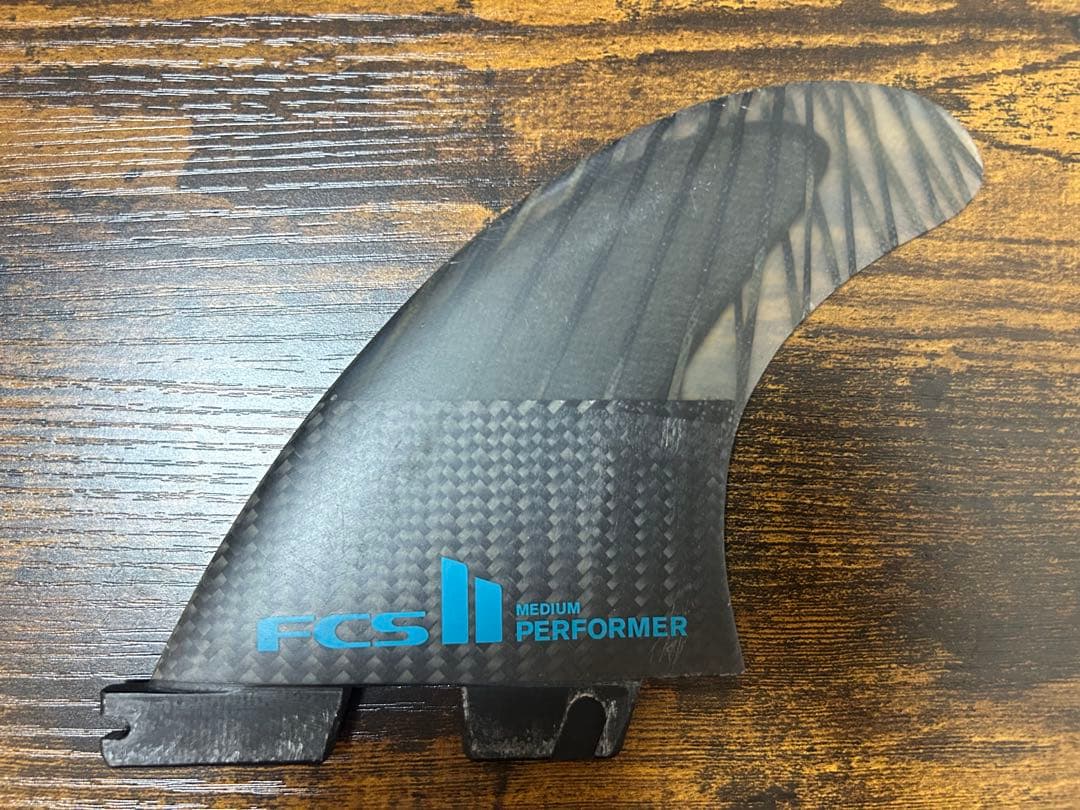 【最終値下】FCS2 フィン PEFORMER TRI Mサイズ