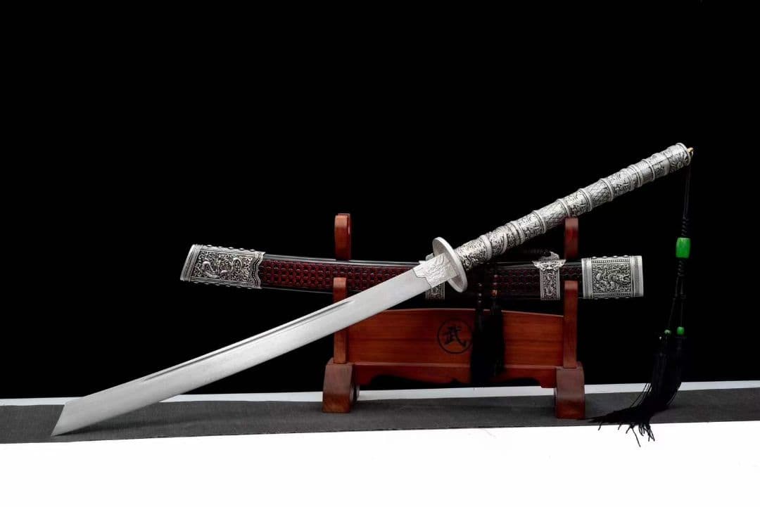 古兵器   武具　刀装具　日本刀　模造刀   居合刀 【キリン虹魔康熙】