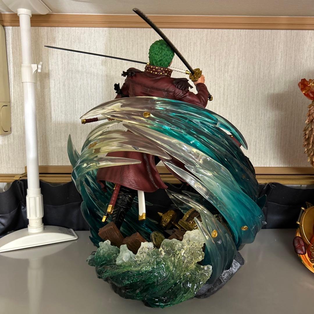 ロロノア・ゾロ　ログコレクション　スタチューフィギュア