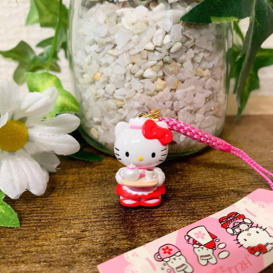 激レア　ご当地キティ レストラン限定 ウェイトレスバージョン 根付け