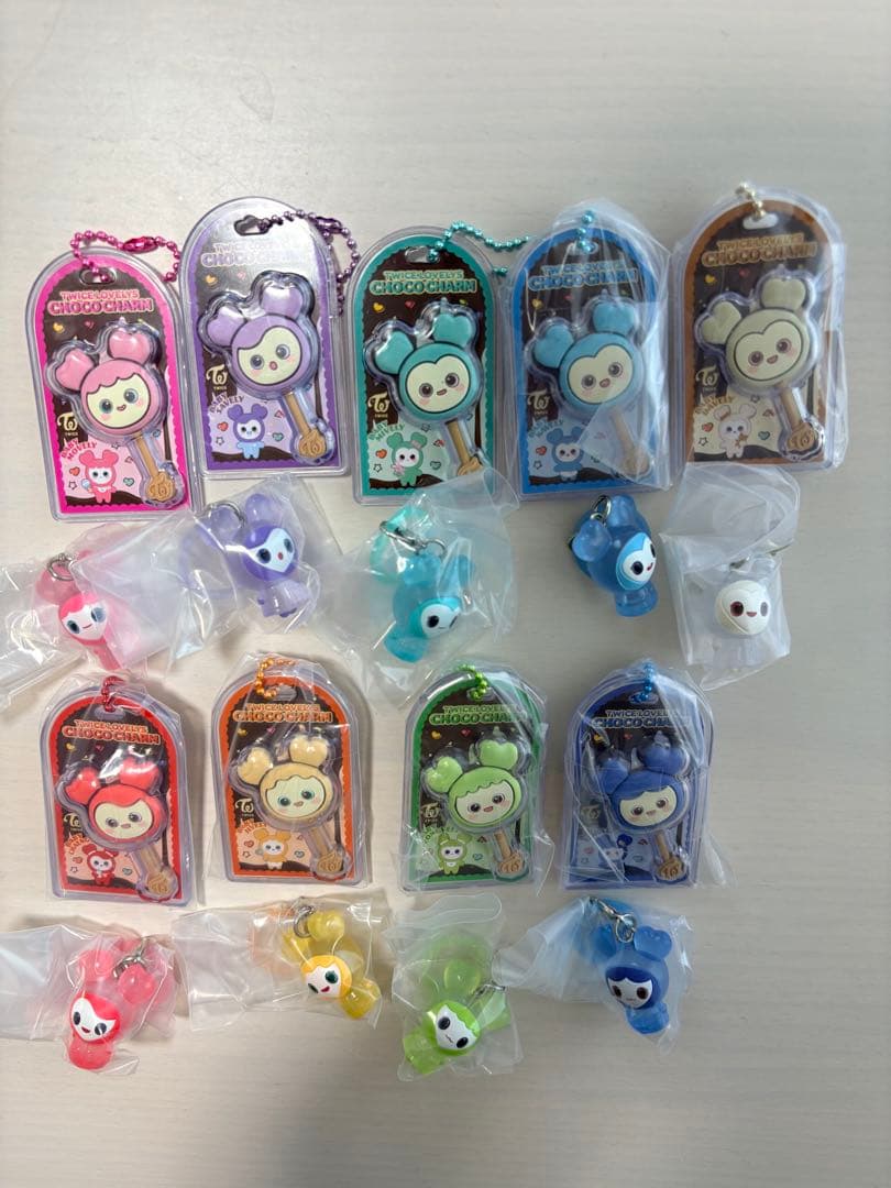 TWICE めじるしアクセサリー&チョコがけボーロチャーム　コンプリートセット