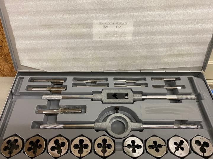 ライト精機　M12タップダイスセット