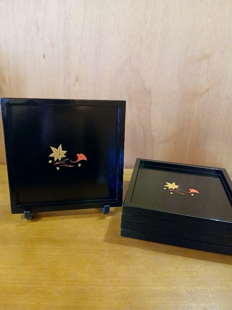 未使用　木製漆器　銘々皿　5客セット　天然木