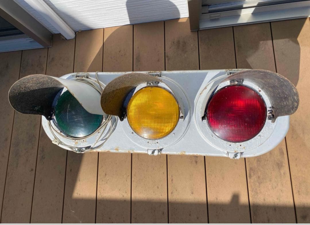 【ジャンク】車両用 信号器 【大型 信号灯機 実機 レトロ 信号機 本物】