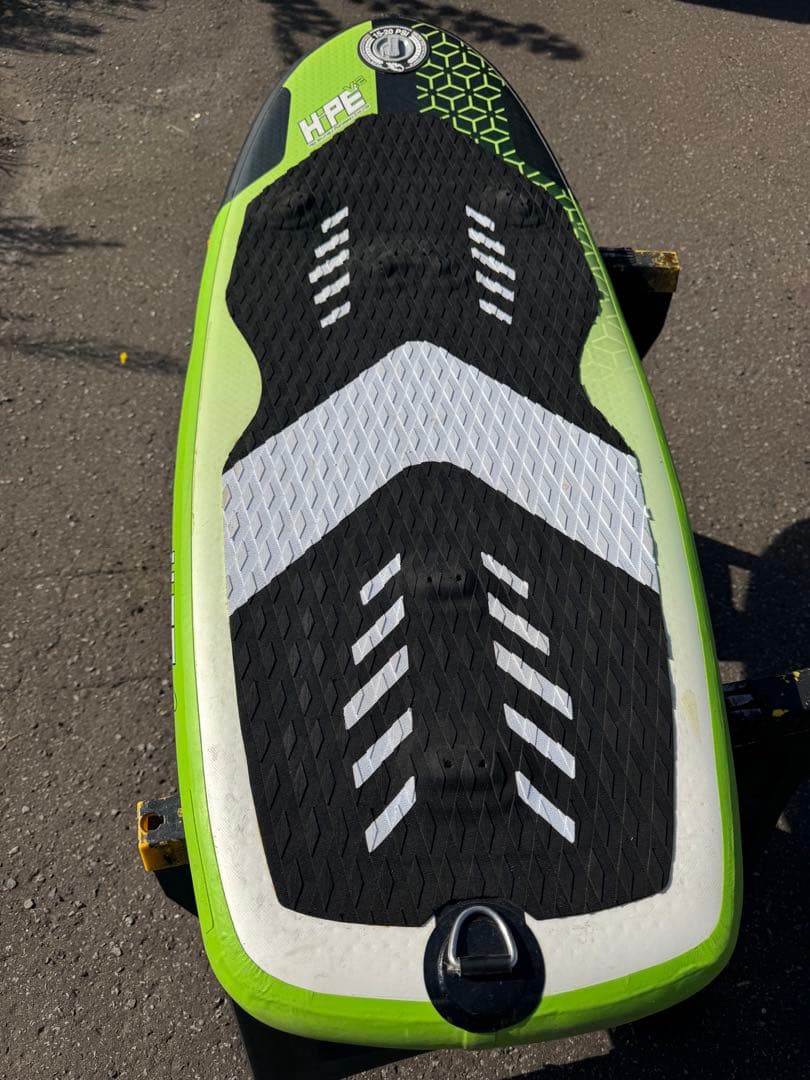 フォイルサーフボード　インフレータブル　Gong Hipe 4’11 48L