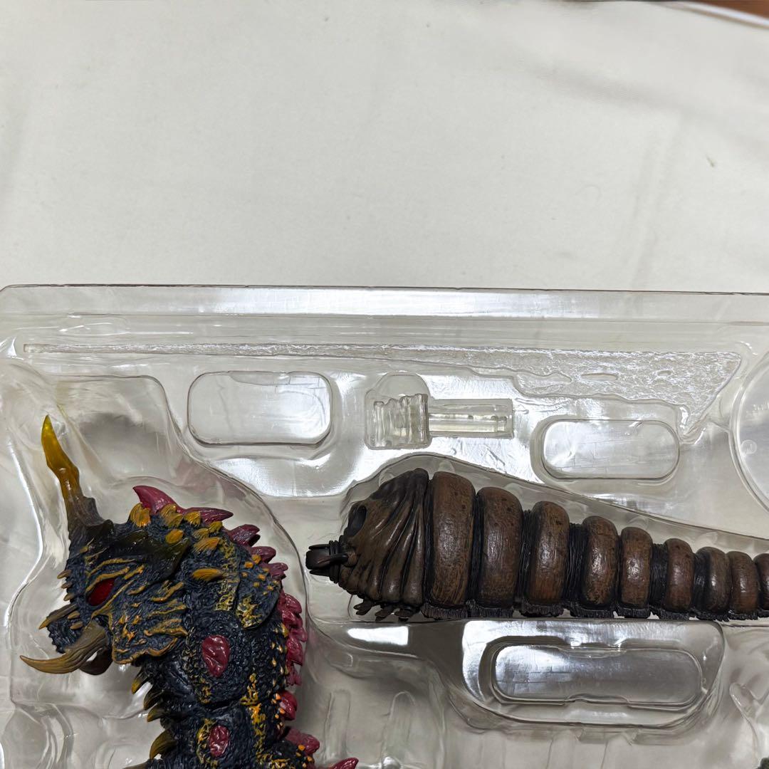 【中古・開封済】オマケ付S.H.モンスターアーツ モスラ（幼虫）＆バトラ（幼虫）