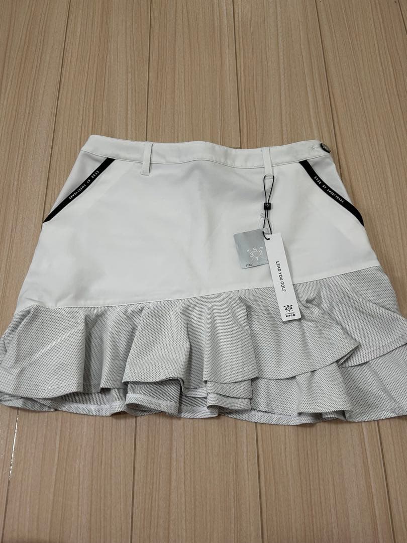 【新品タグ付】SY32 by SWEET YEARS ゴルフ スカート 白 L