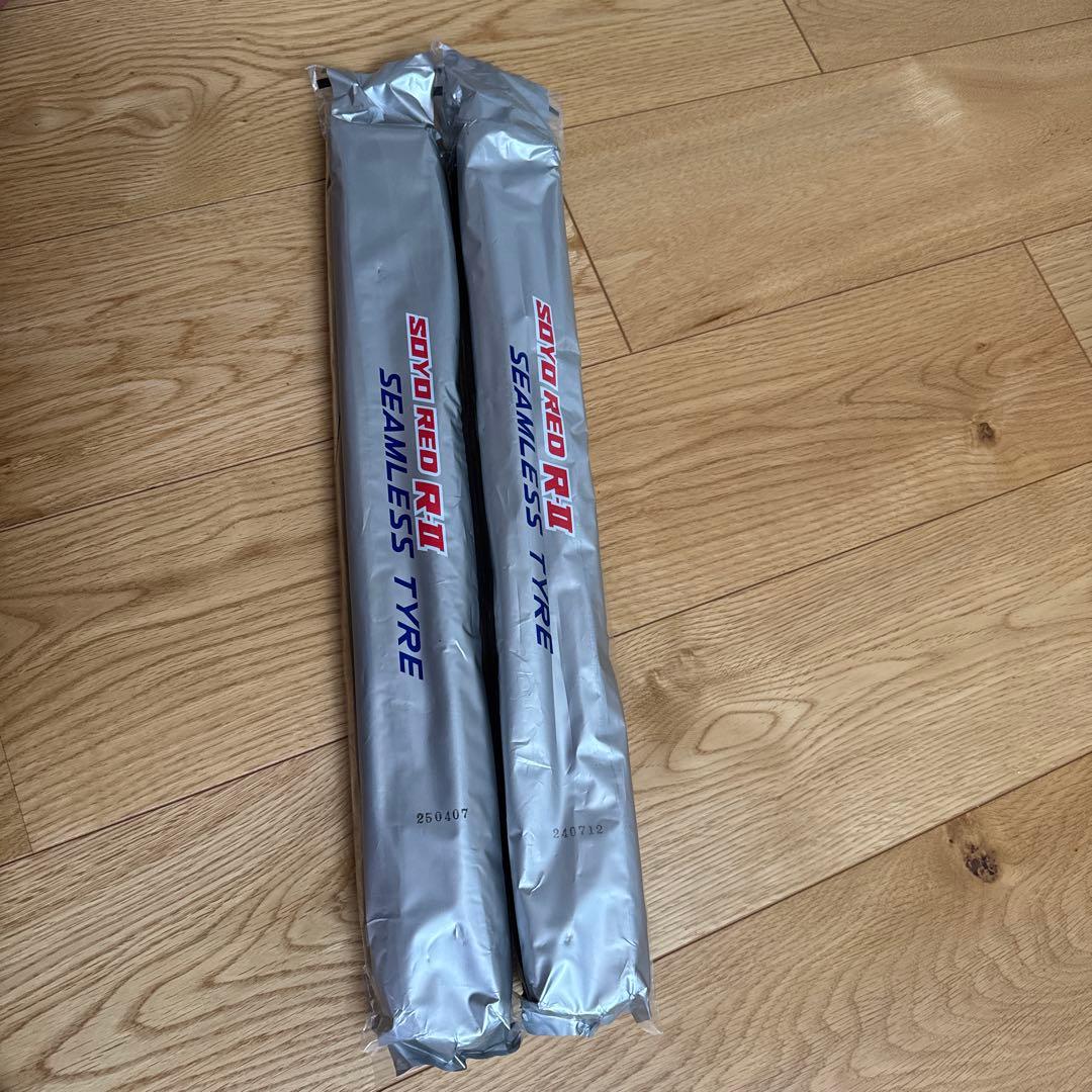 シームレスタイヤ　レッドRED SEAMLESS TYRE 2本セット