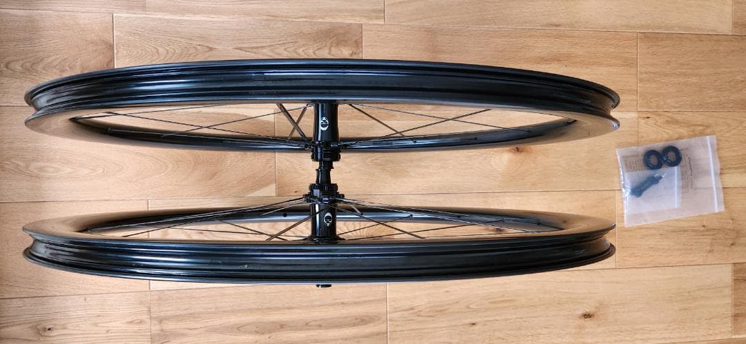 CRW Works CS4045　カーボンディープリムホイールDISC