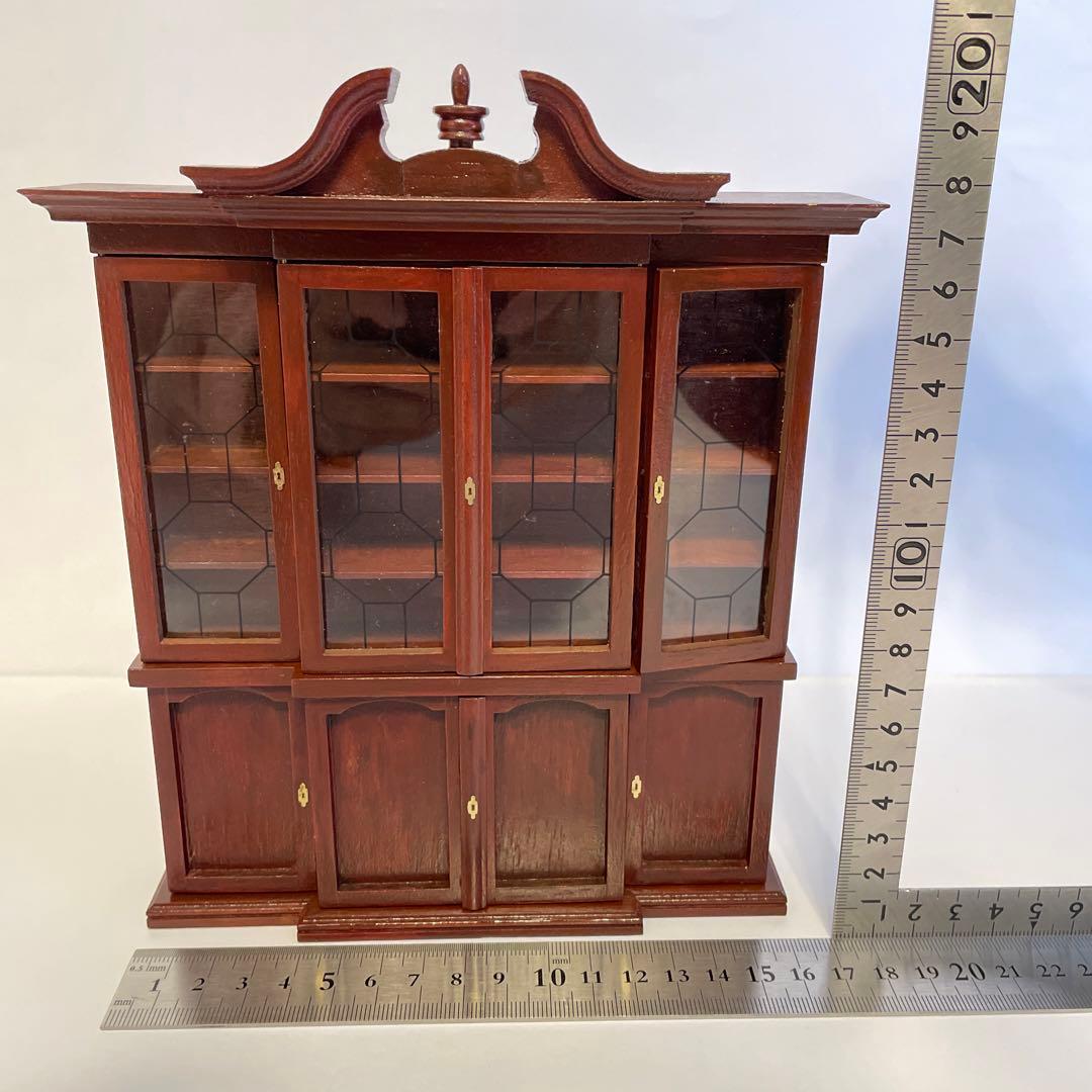 1/12ドールハウス ミニチュア●雑貨屋 アンティーク家具 リビングボード 食器