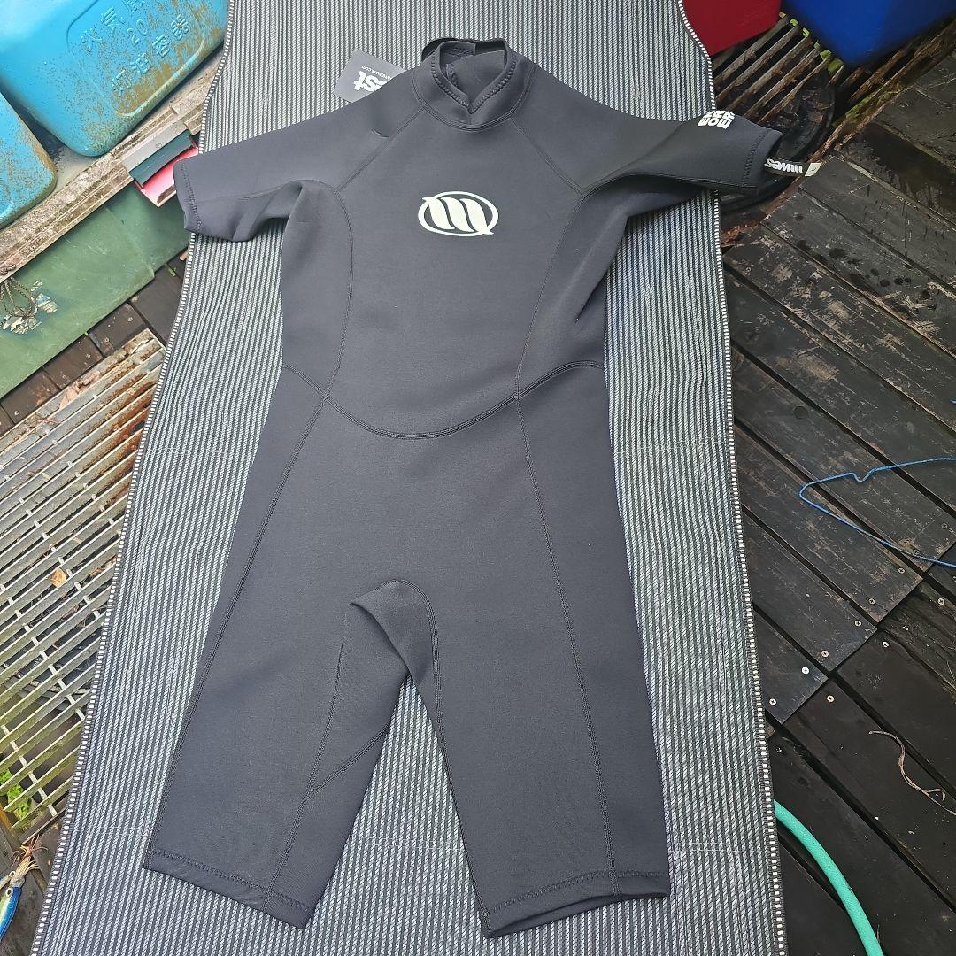 West スプリングウェットスーツ 黒　新品Lサイズ