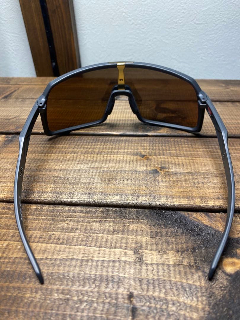 OAKLEY SUTRO スートロ
