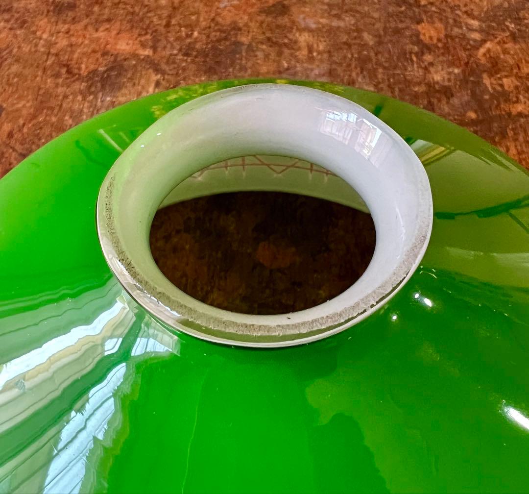 被せガラス緑色ガラス電笠　大正ロマン　洋館　古民家　切子　ウランガラス