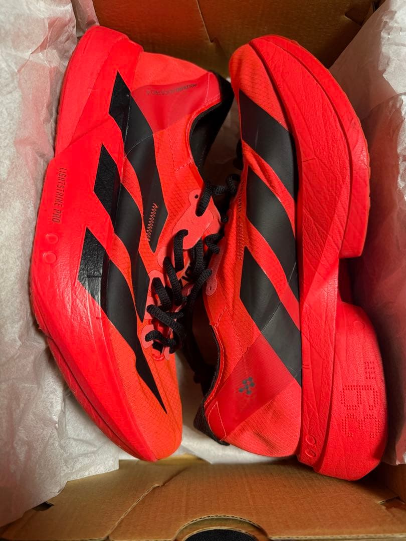 アディオスプロ4 26.5 レッド 完売カラー