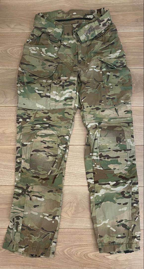 実物　UF PRO STRIKER ULT COMBAT PANTS
