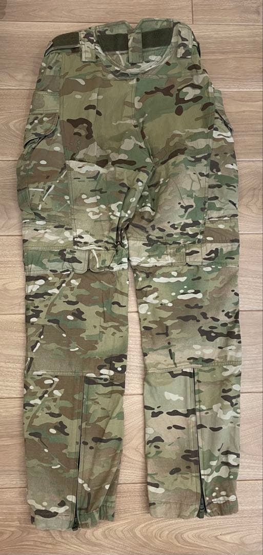 実物　UF PRO STRIKER ULT COMBAT PANTS