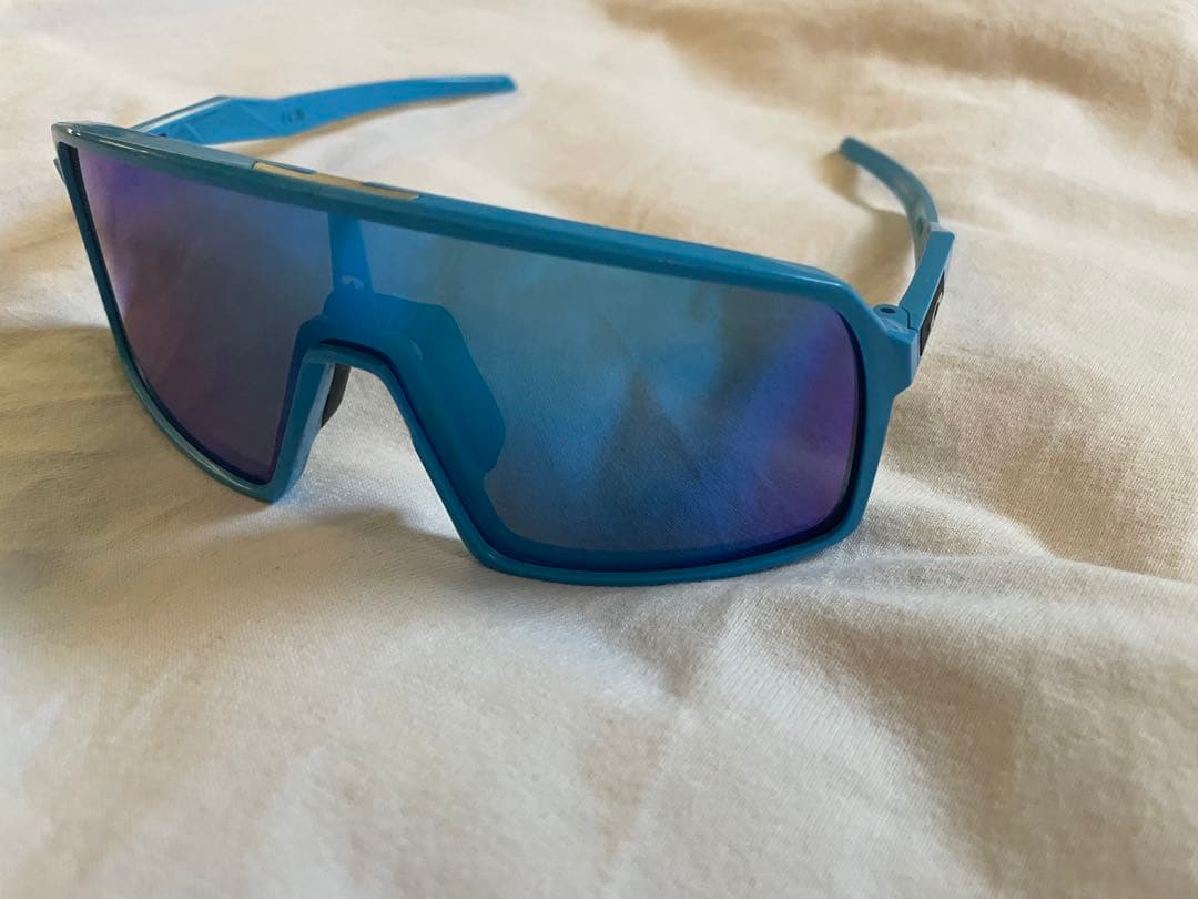 Oakley スポーツサングラス 青 紫レンズ　スートロ