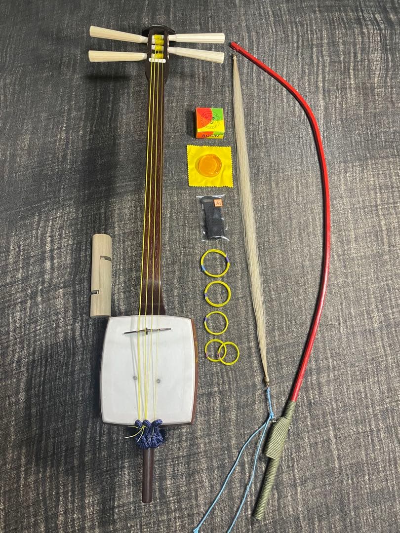 四弦和胡弓　　　（限定品）棹紅木　紫檀　　　胴花梨材　付属品