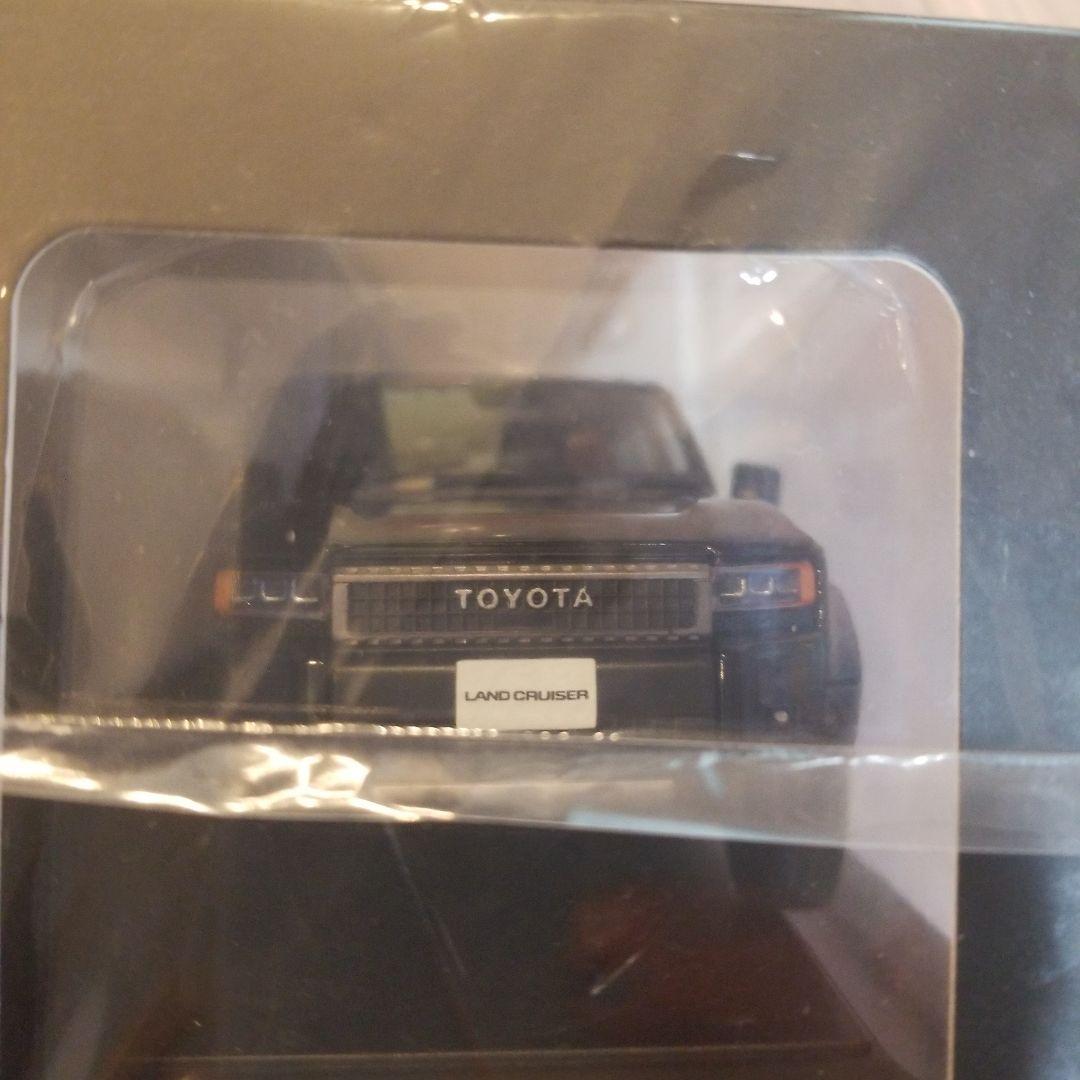 ラウンドクルーザ250　ミニカー　30分の1スケール