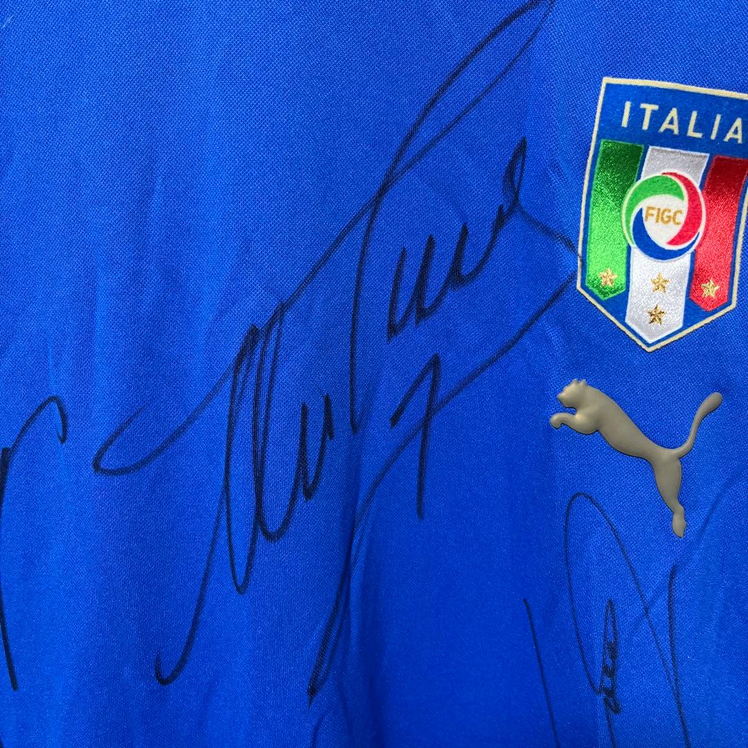 【週末値下】イタリア代表ユニフォーム　デル・ピエロ、バレージ他直筆サイン入り