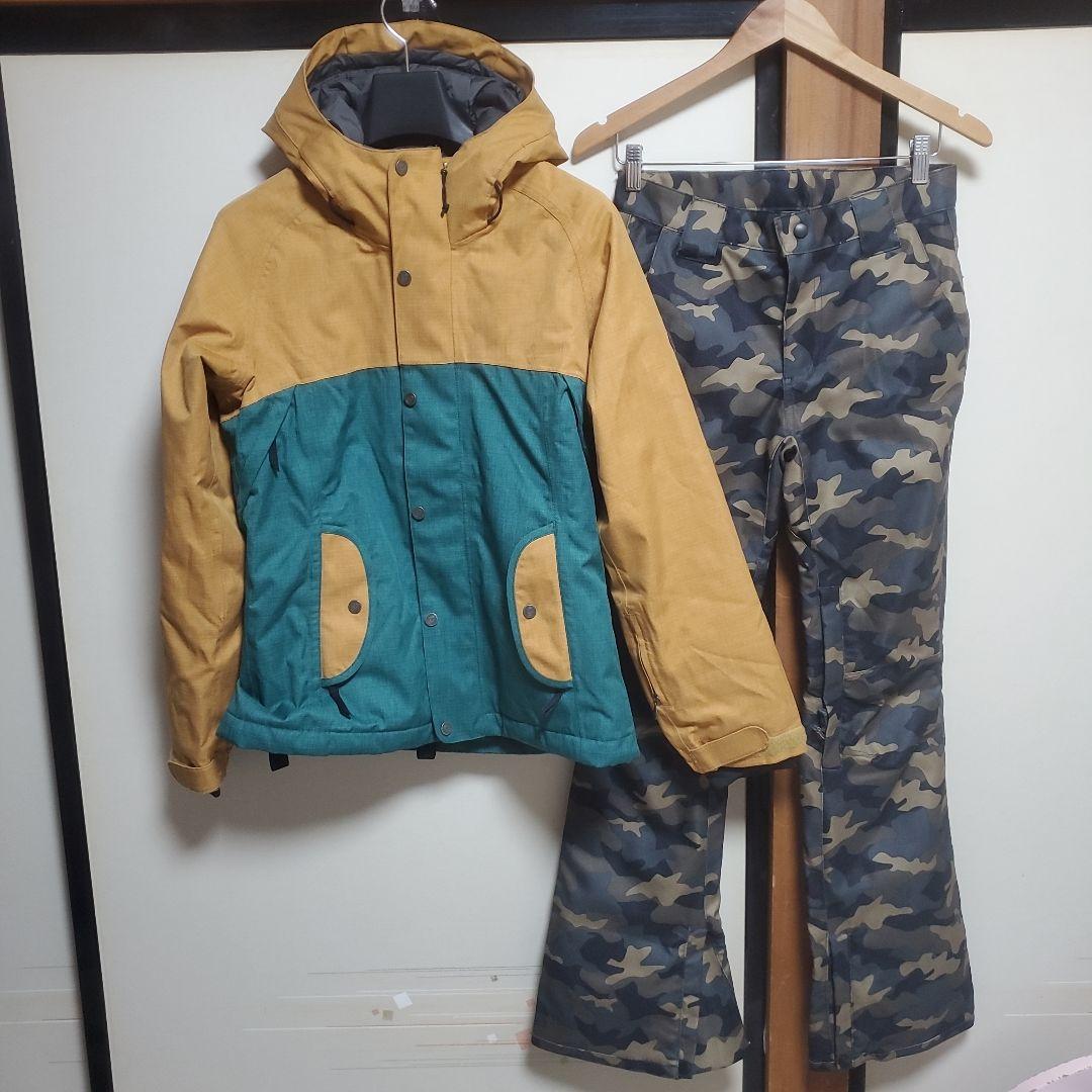 【美品】レディース　スノーボードウェア上下セット　Sサイズ