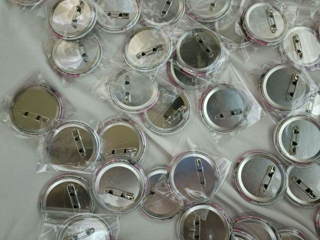 すとぷり　さとみ　缶バッチ　アリツア　デフォ