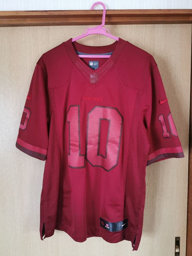 NFL　レッドスキンズ　ロバート・グリフィン3世　#10