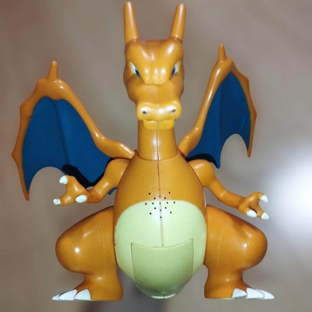 希少　ポケモンアクションフィギュア リザードン　タカラトミー