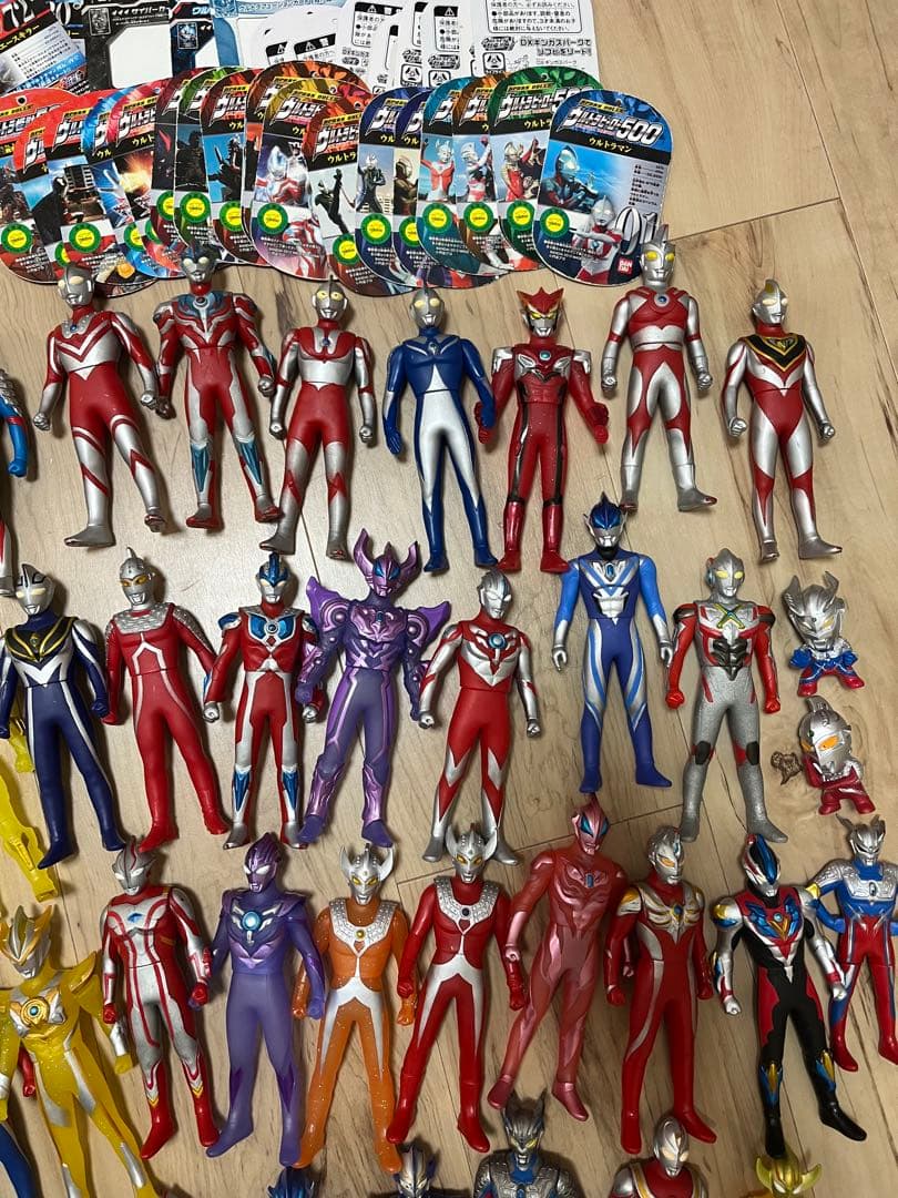 ウルトラマンフィギュアセット ソフビ人形 ソフビ45体 カード付き