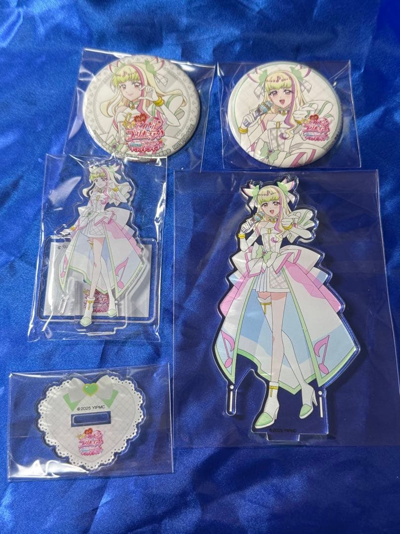 缶バッジ　アクスタ　キュアズキューン　映画キミプリ予約特典