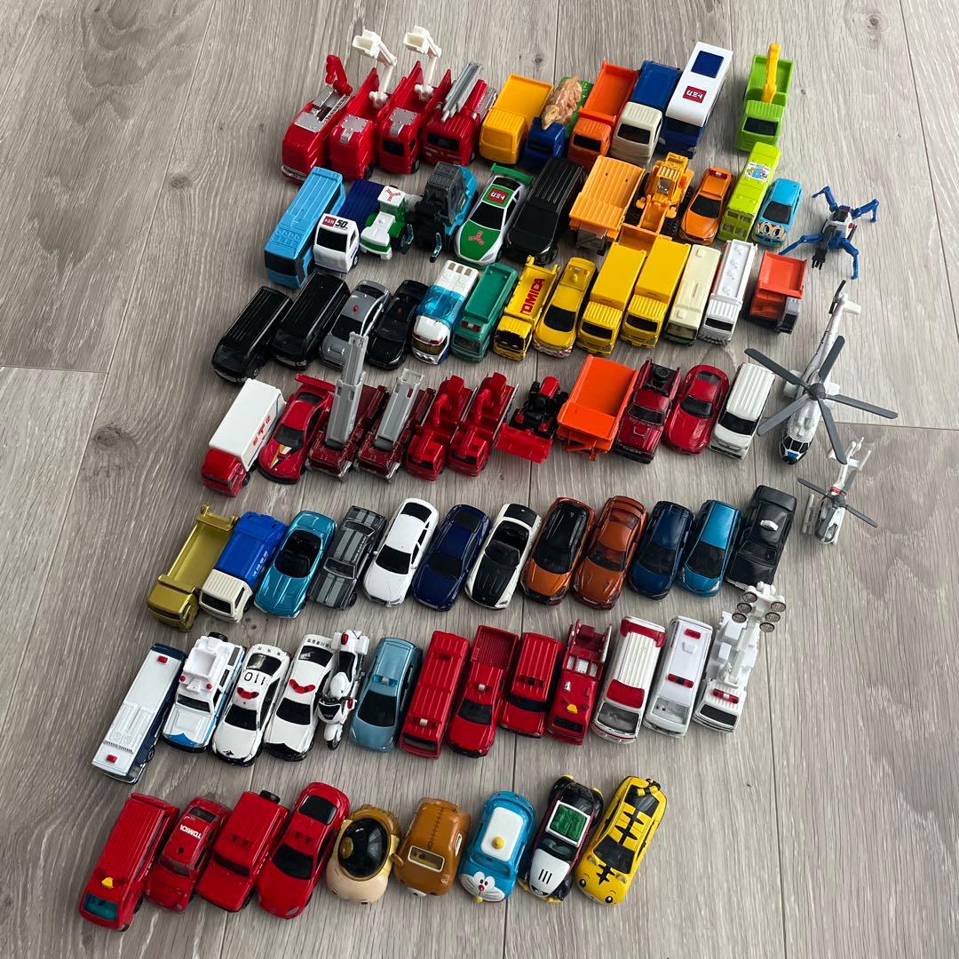 トミカ　まとめ売り　82台セット　ミニカー