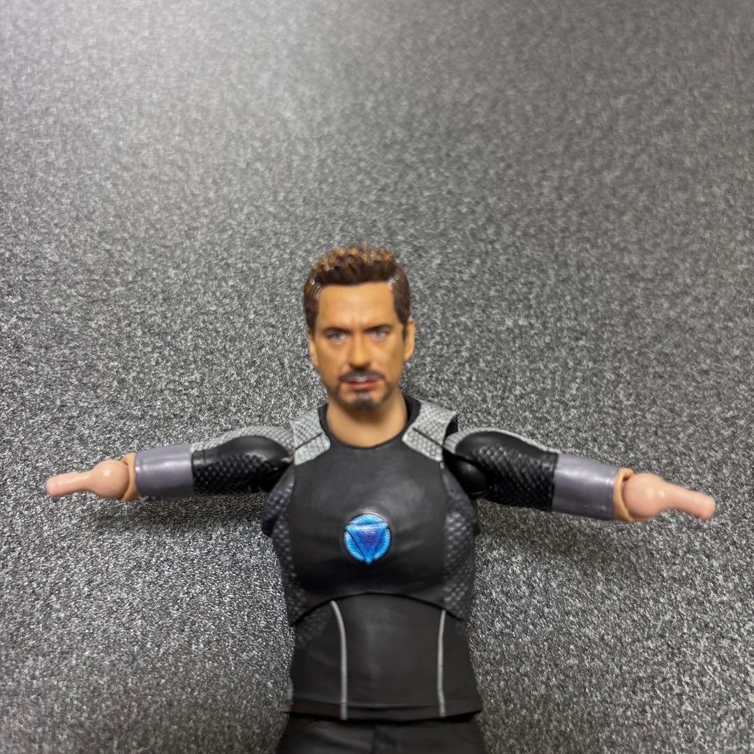 アイアンマン　トニー　スターク　フィギュア