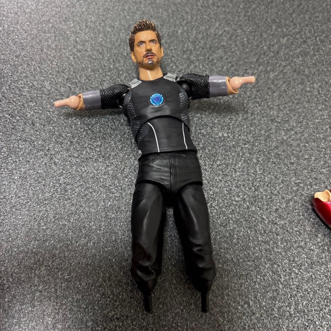 アイアンマン　トニー　スターク　フィギュア