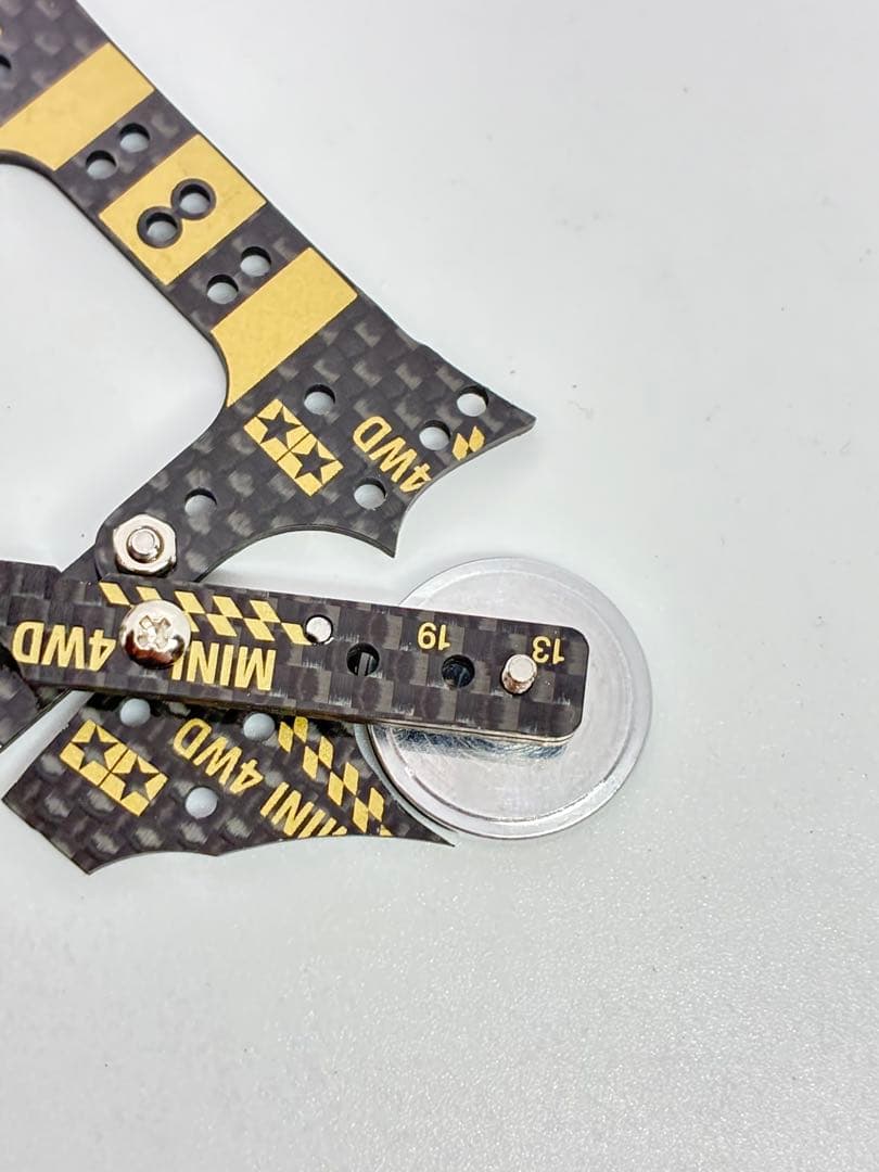 ミニ四駆　CNC加工　純正カーボン仕様　リヤアンカーユニット　ゴールドプリント