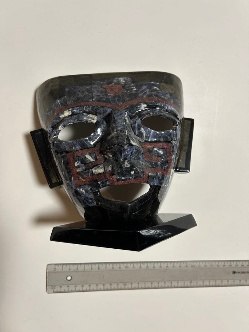 石材製 顔面マスク 黒色台座付き