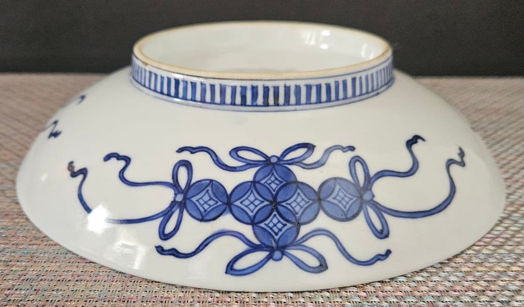 名品❗】 江戸時代後期　後期鍋島　藍鍋島　花に唐草文　径約20.9cm　櫛高台皿