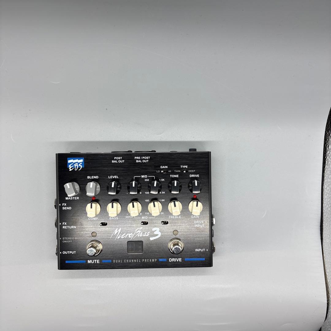 EBS MicroBass 3 デュアルチャンネルプリアンプ