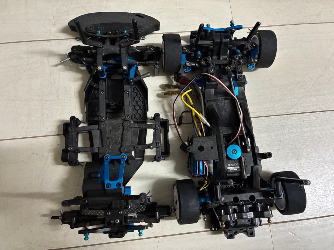 ラジコンカーシャーシ 二台セット