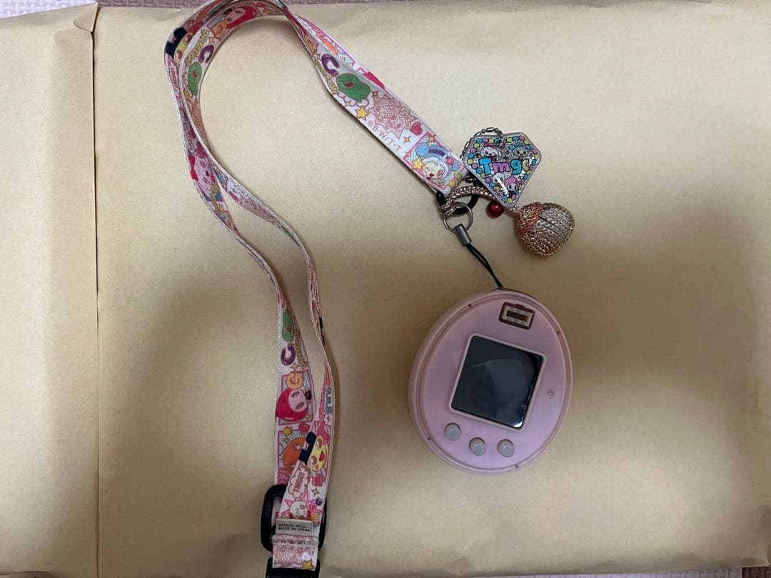 たまごっちTamagotchi ピンク ストラップ付き【ジャンク品】