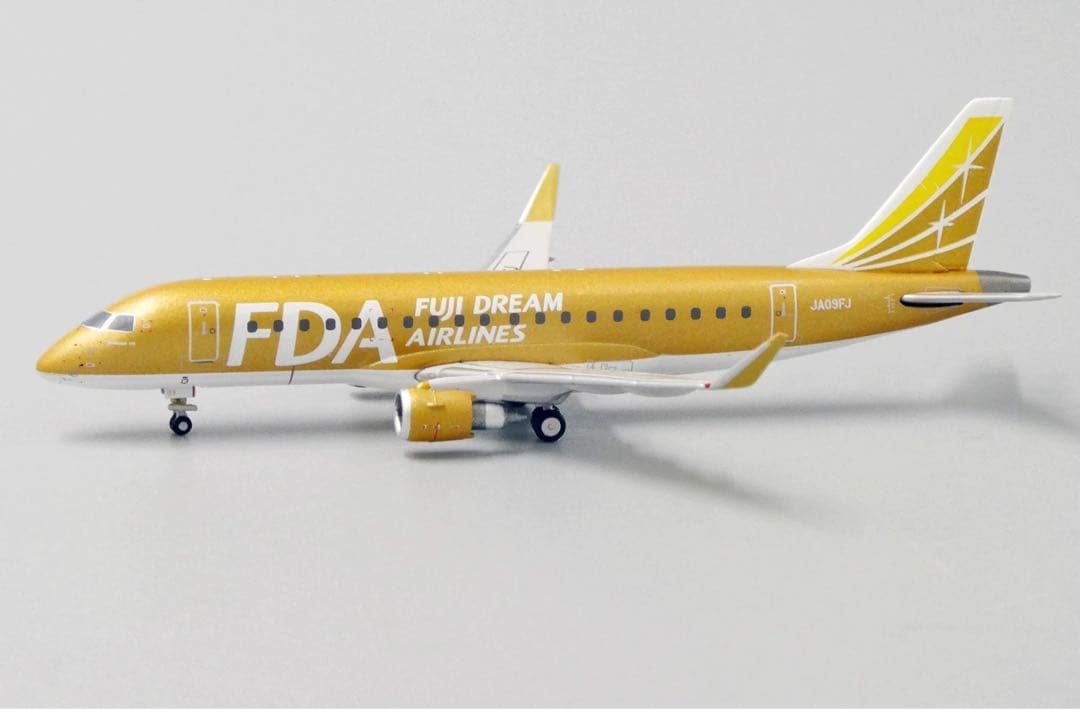 航空機・ヘリコプター JC Wings FDA ERJ-175 JA09FJ 1/400