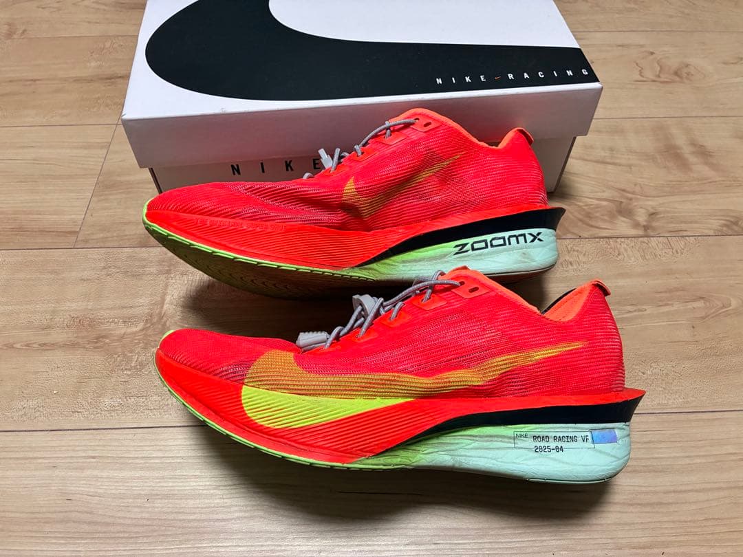 ヴェイパーフライ4 26.5