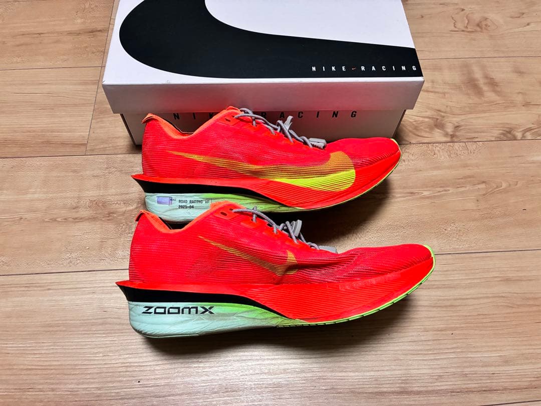 ヴェイパーフライ4 26.5