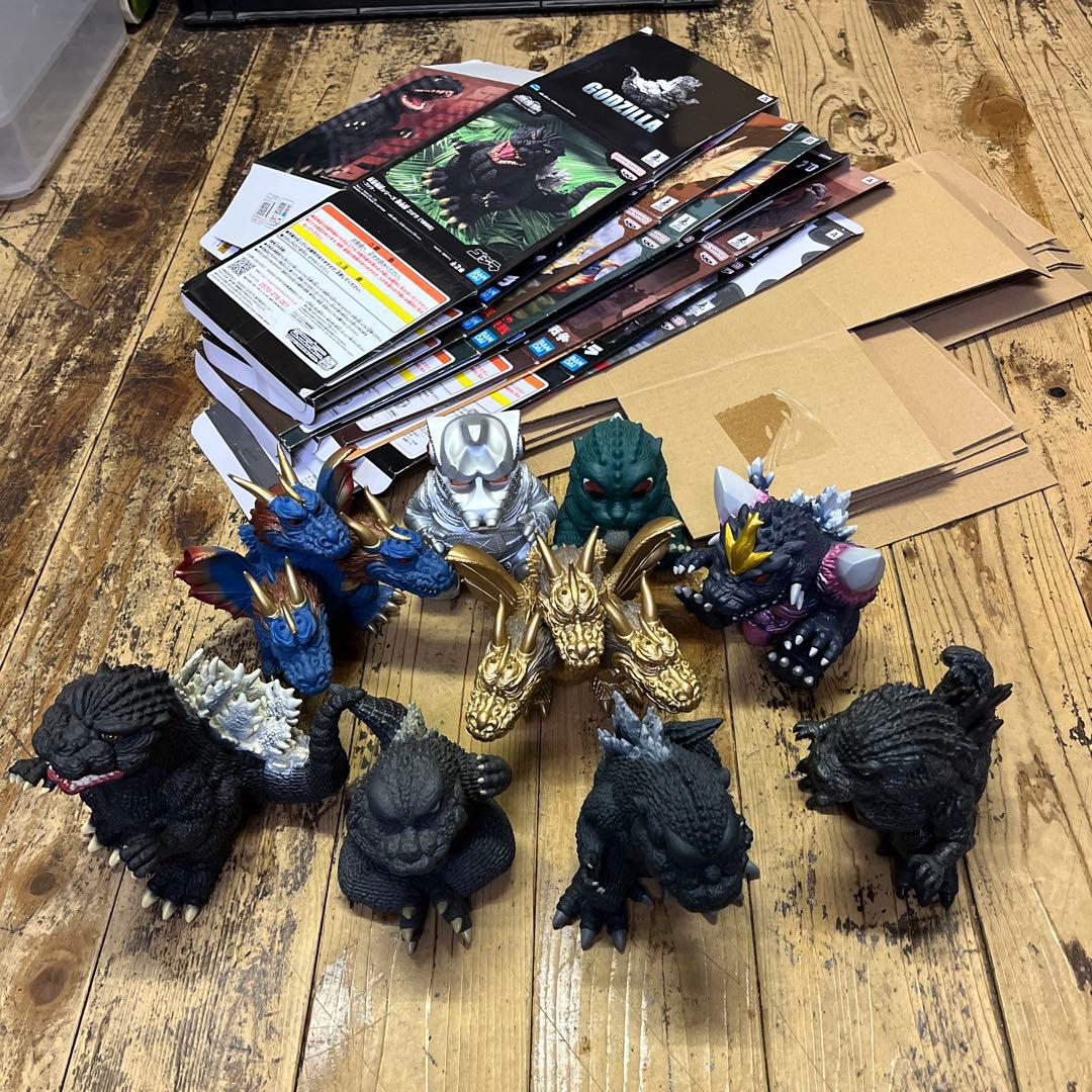 鎮座獣ゴジラ他