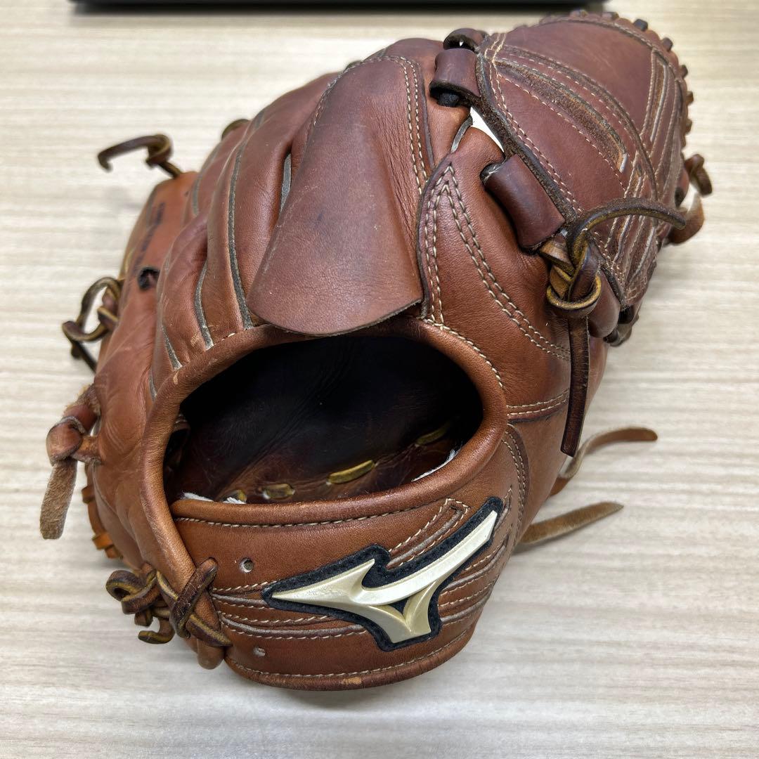 ミズノ　Mizuno グローバルエリート　 軟式グローブ 右投げ投手用