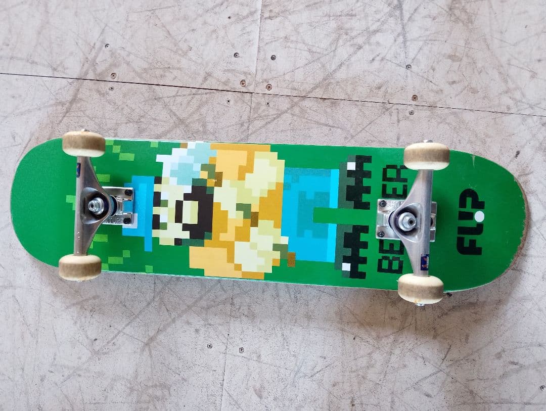 最終値下げ！flip　スケートボード　ベンチャートラック