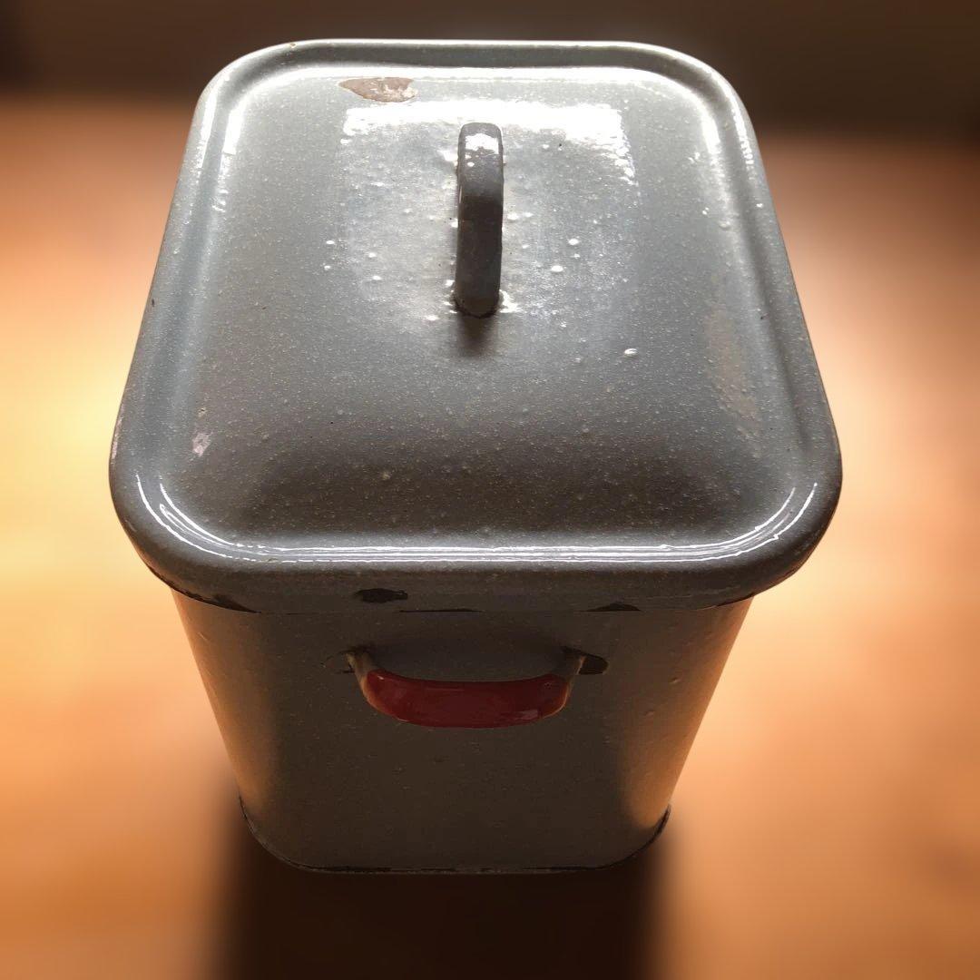 アンティーク　ブレッド缶