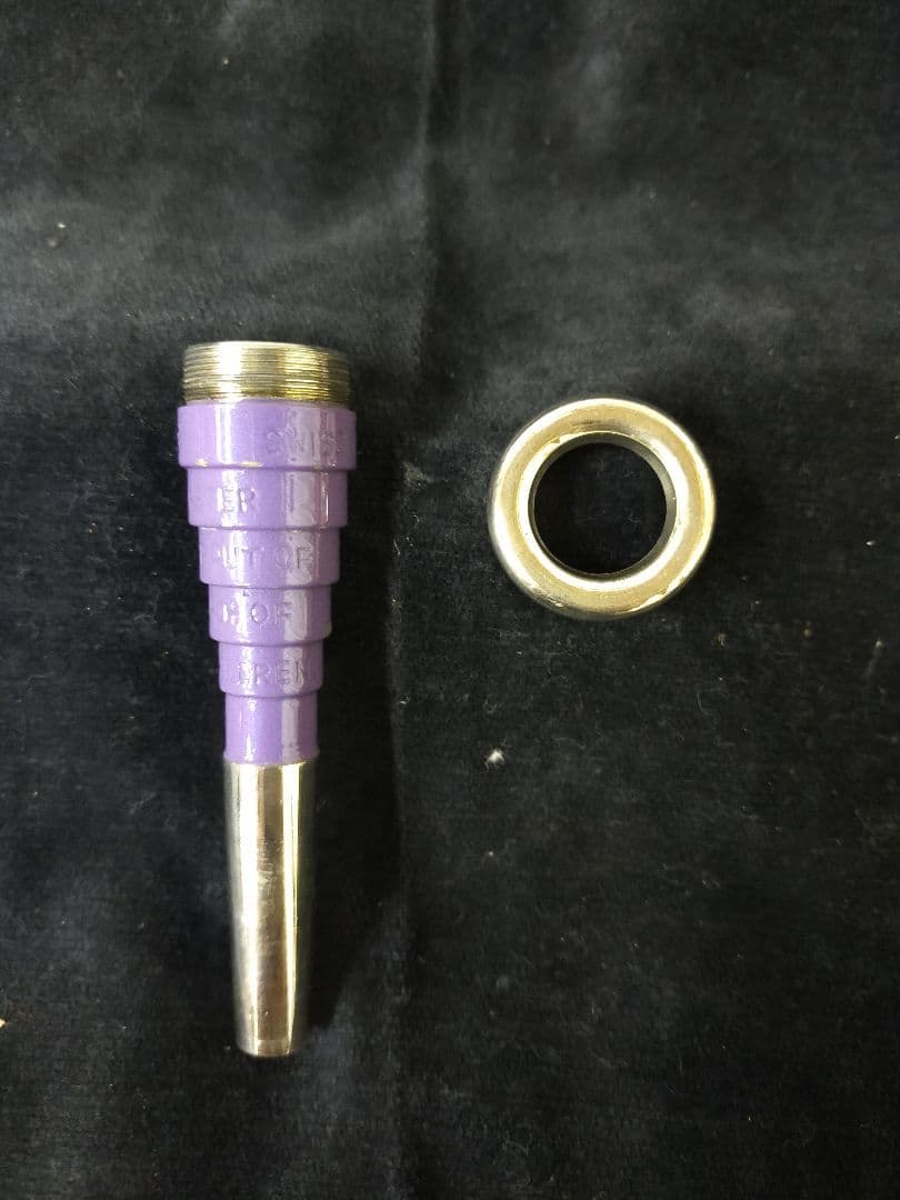 トランペットマウスピース 2ピース スイス製