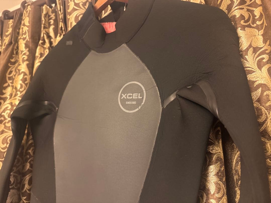 XCEL エクセル　４.3ミリ　セミドライウエットスーツ　最終赤字処分‼️