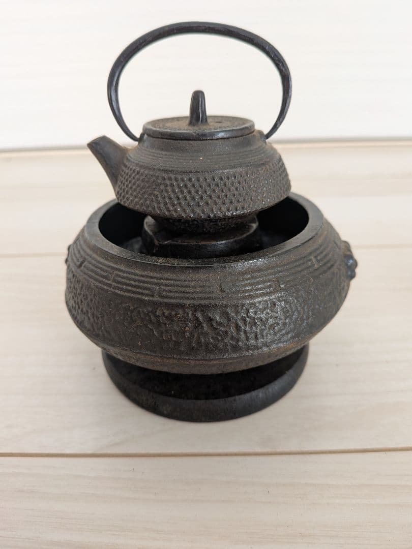 鋳鉄製 茶釜 装飾的デザイン