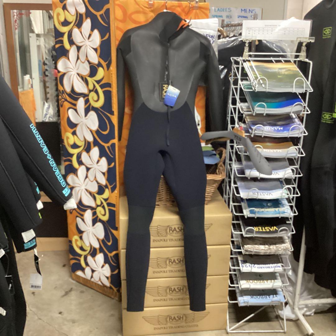 新品格安ラッシュセミドライ裏起毛千葉北も安心5mm x4mmレディスLサイズ